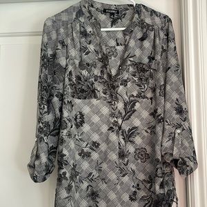 Roz & Ali blouse size medium.